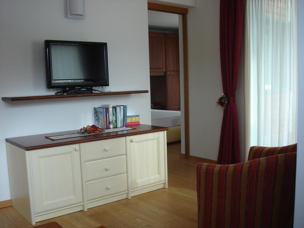 Residenza Eleonora Apartamento Temù Quarto foto